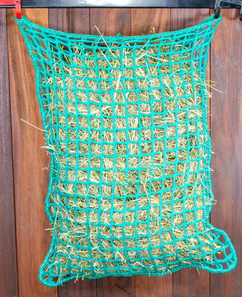 síť na seno 75x75 cm