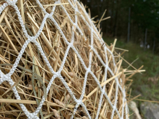 síť na seno, 1X1 m, oko 3 cm, BEZUZLOVÝ POLYESTER