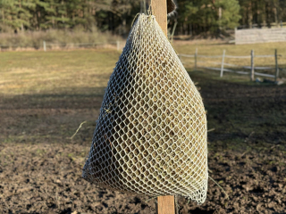 síť na seno, 1X1 m, oko 3 cm, BEZUZLOVÝ POLYPROPYLEN